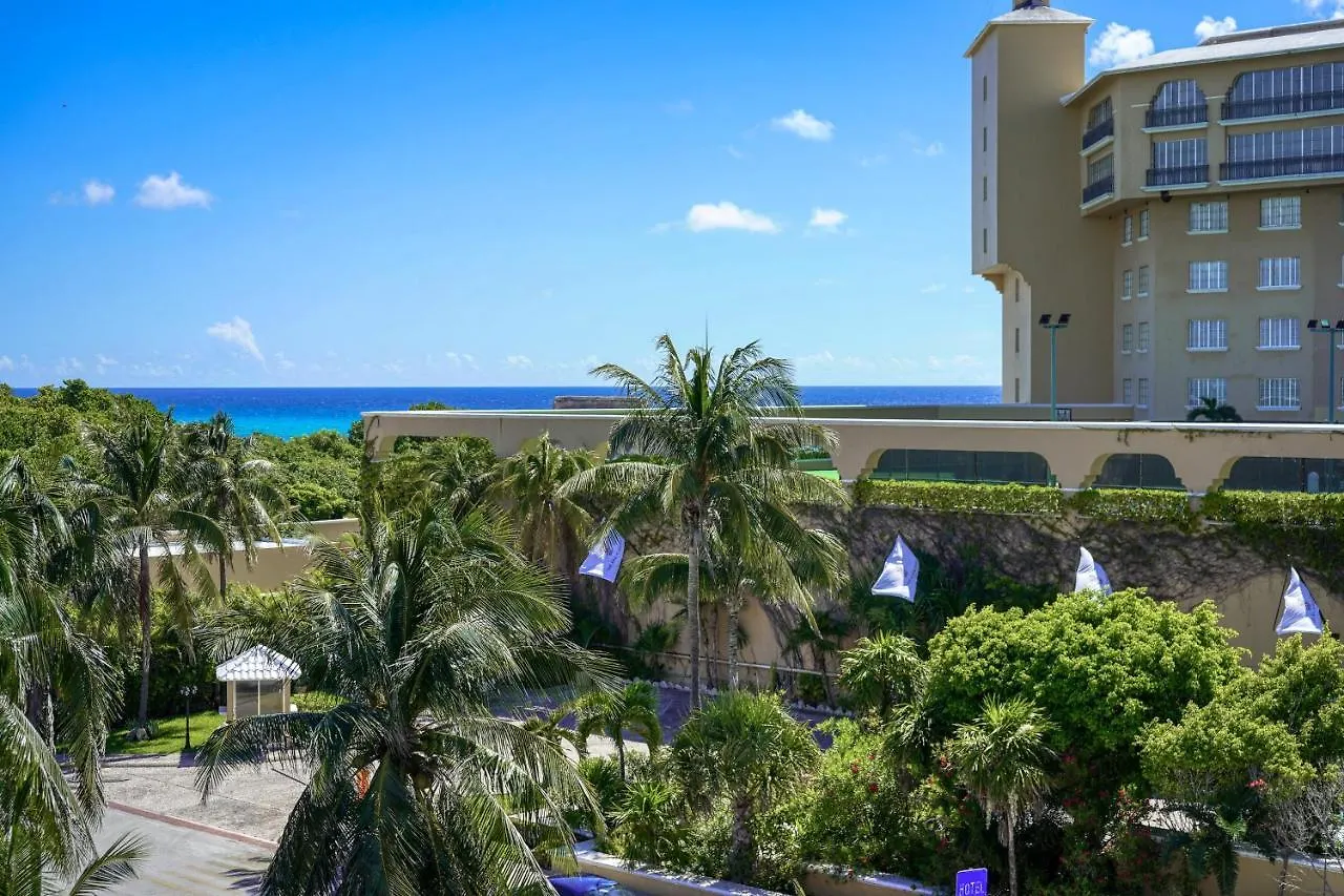 Apartmán La Cascada Azul House Cancún 0*,